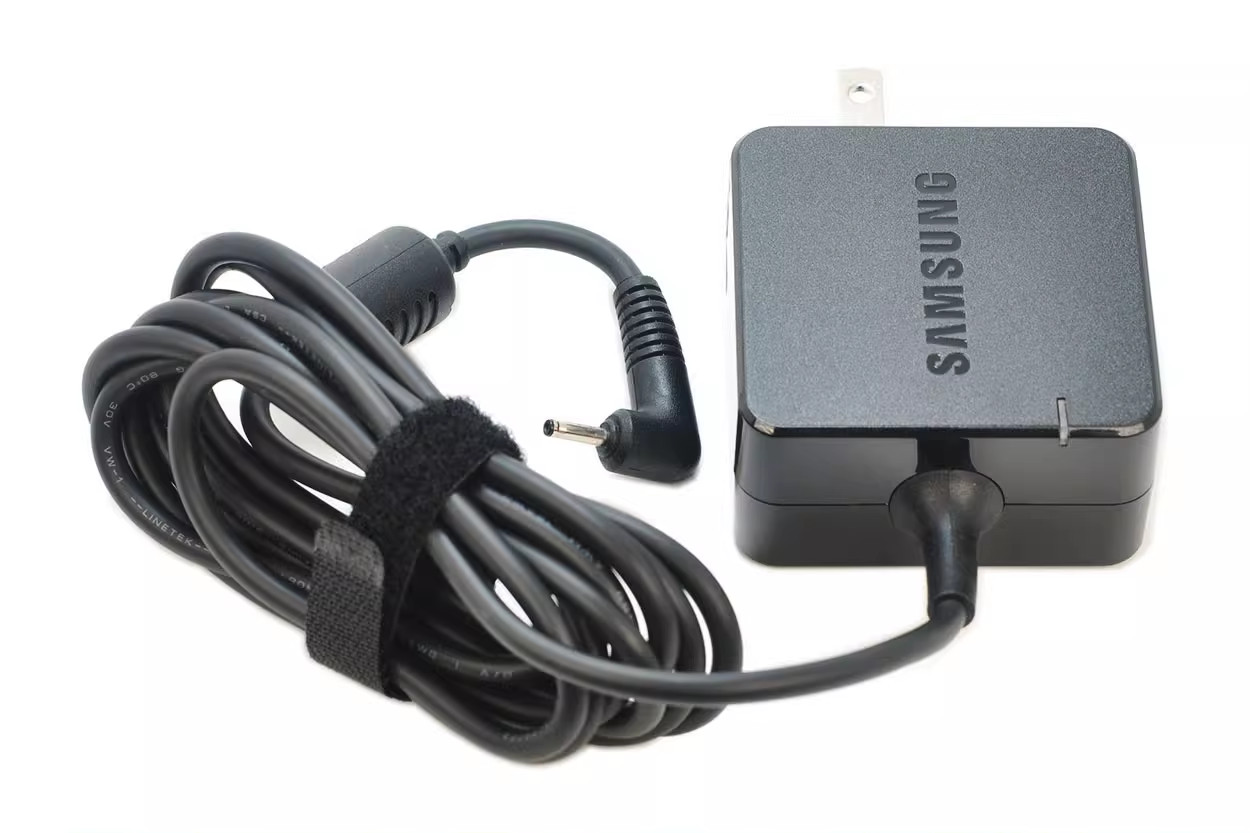 Genuine Samsung 26W 12V 2.2A ATIV Book 9 NP930X2K-K03US Charger AC Adapter