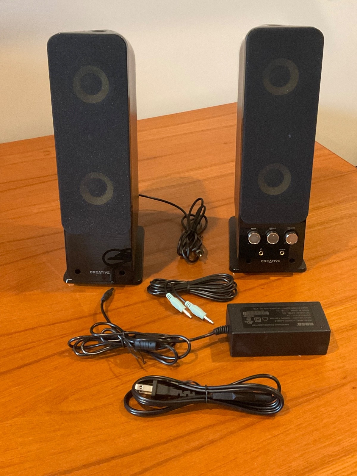 Creative GigaWorks T40 Series II 2.0 Multimedia Speaker System w/ Stands & Power