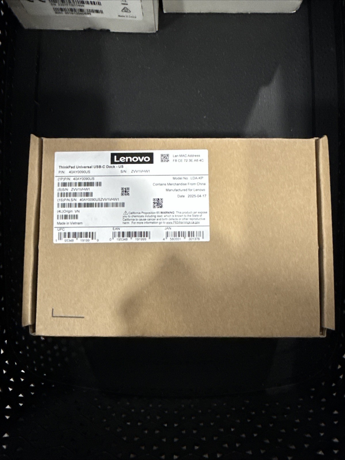 New Sealed Lenovo ThinkPad Universal USB-C Dock 40AY0090US LDA-KP 90W OEM
