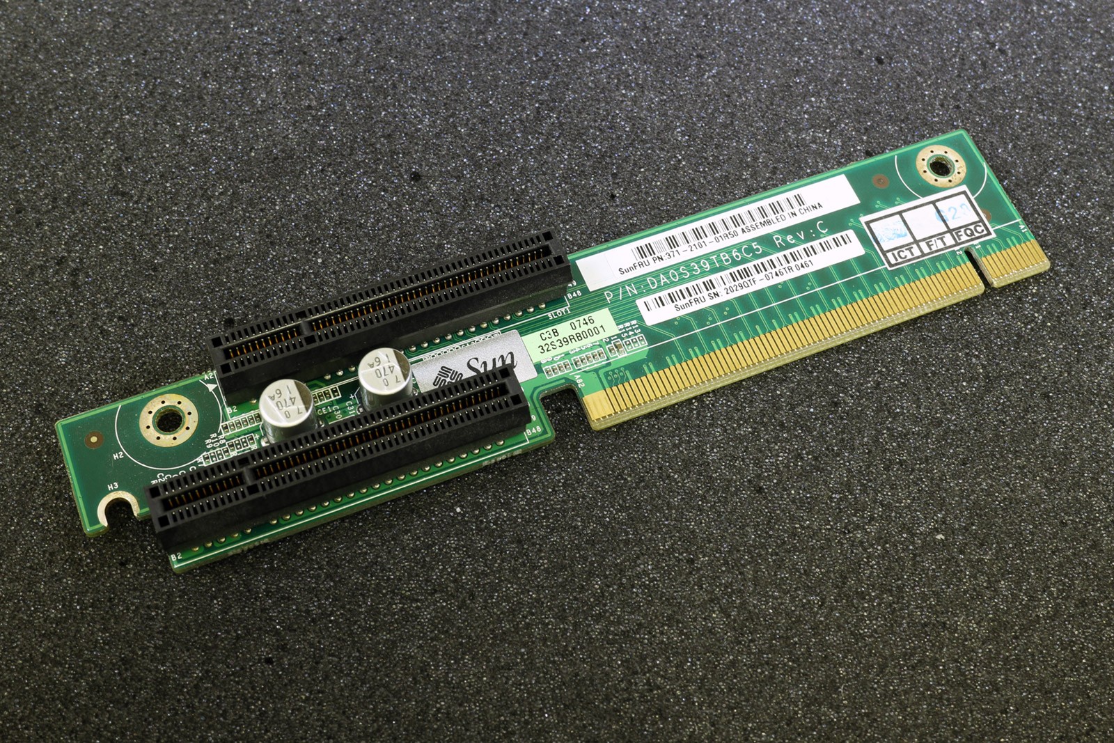 Sun 371-2101-01 PCIe Riser Board SunFire x2100 M2 x2200 M2
