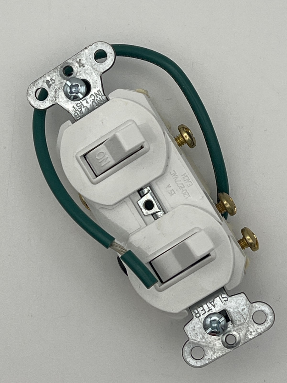 Pass & Seymour 696-WG 3-Way Switch Outlet Combo 15A NOS