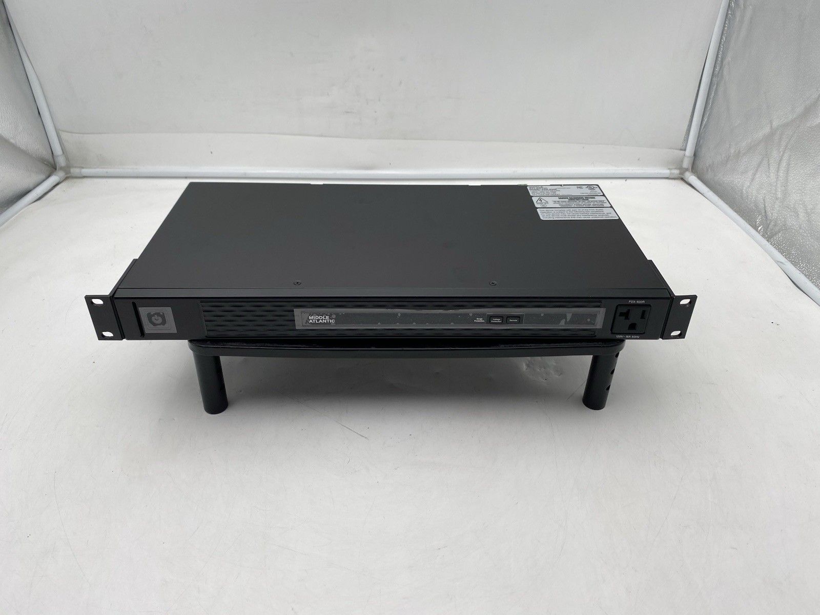 Middle Atlantic PDX-920R  9-Outlet Power Supply