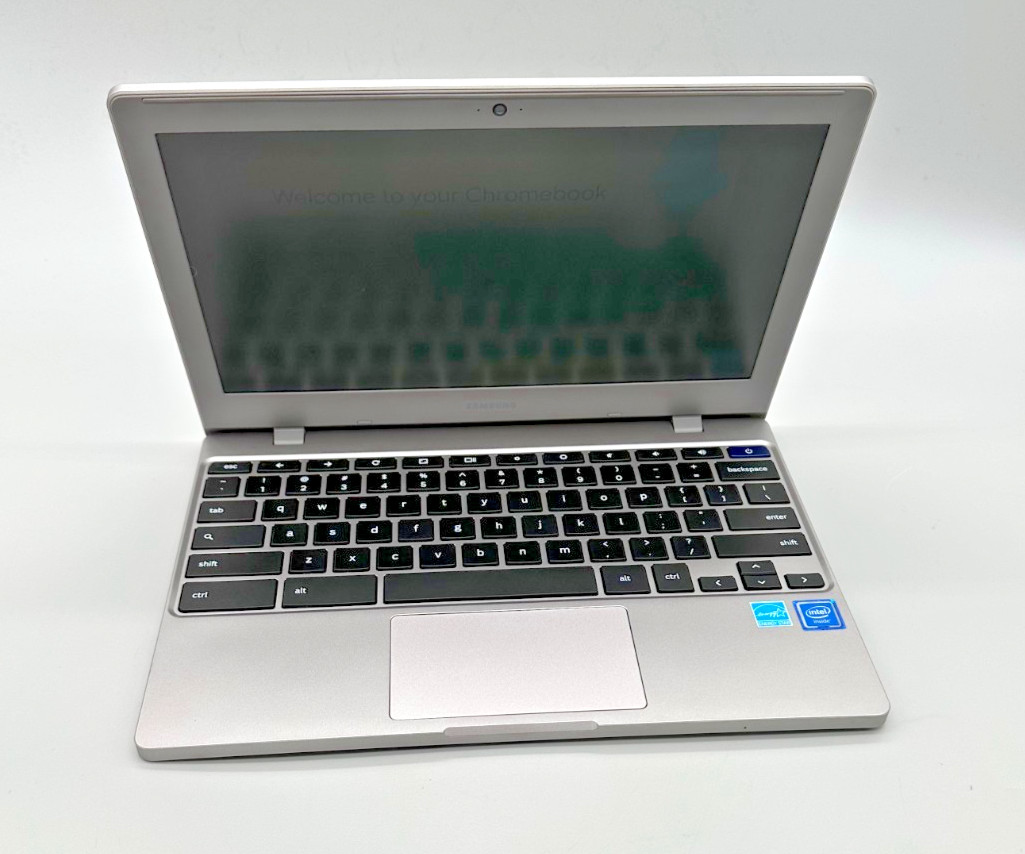 Samsung Galaxy Chromebook 4 N4000 1.1GHz32GB eMMC 4GB LPDDR4 SILVER LAPTOP C