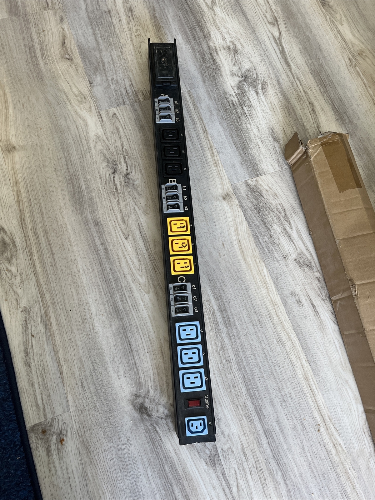 10 Ports 3 Phase 60A  Outlet PDU Bitcoin  Mining Input 415v /60A Output 230v/25A