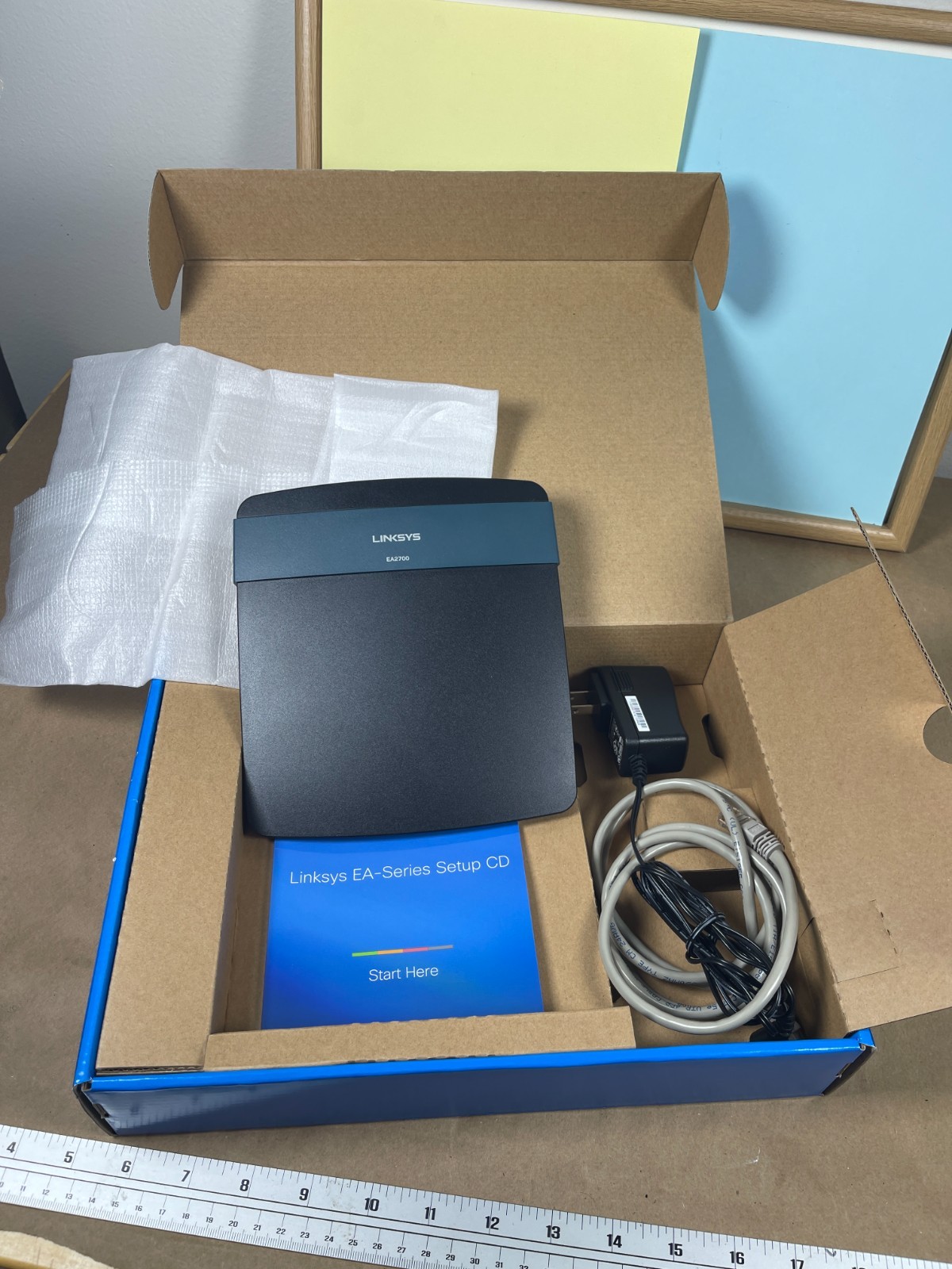 Linksys EA2700 N600 Dual Band Wireless WiFi Router Gigabit Tested w/ Box