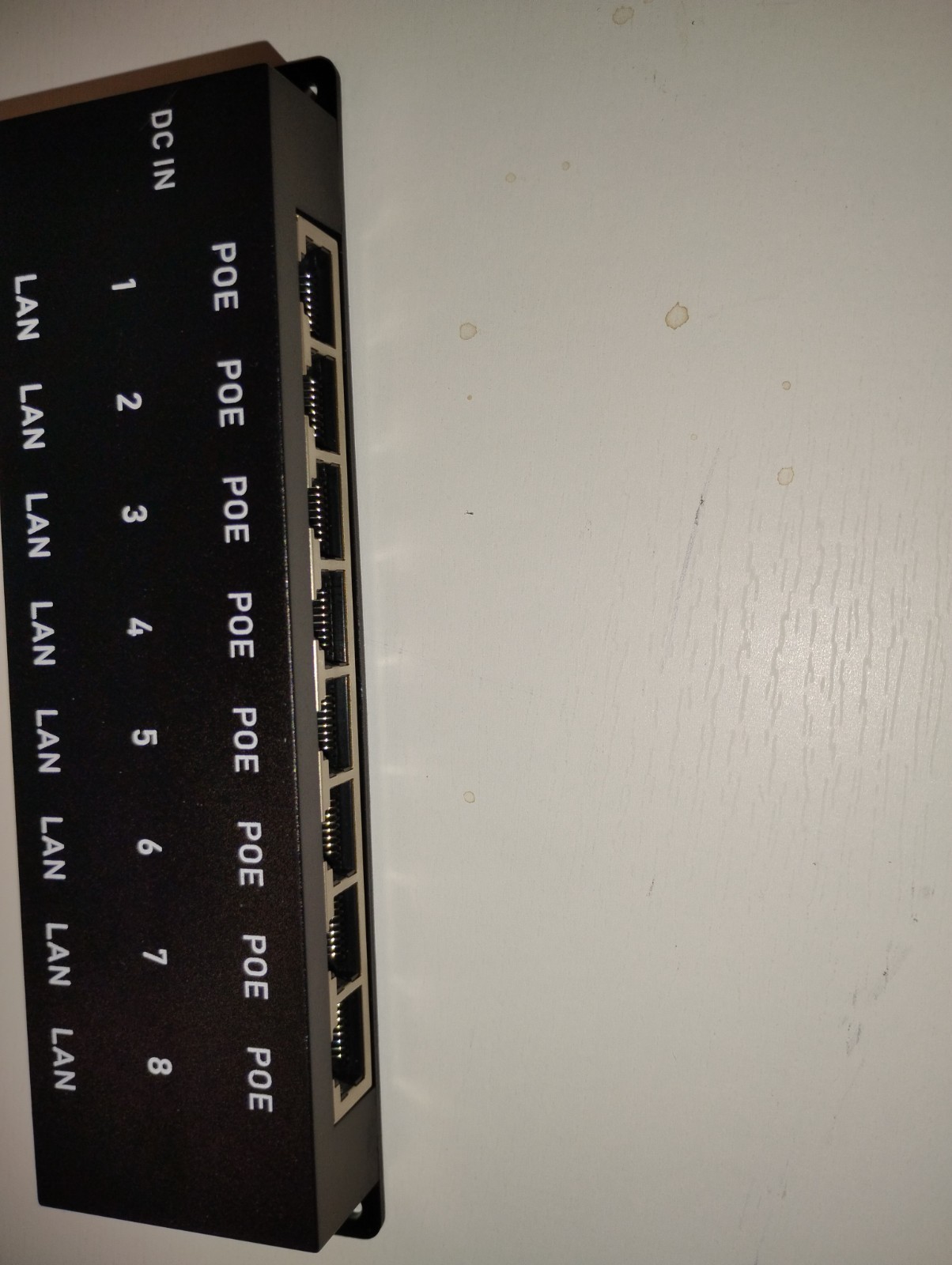 PoE Texas WS-POE-8-ENC 8 Port 10/100 Mode B PoE Injector