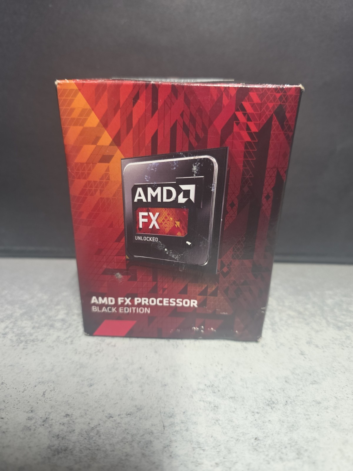 NEW AMD FX-4300 Quad-Core 3.8 GHz FD4300WMHKBOX AM3 / Cooler