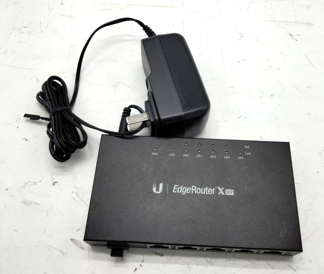 Ubiquiti EdgeRouter ER-X-SFP 6-Port Gigabit Router 24V POE w/ Power Supply