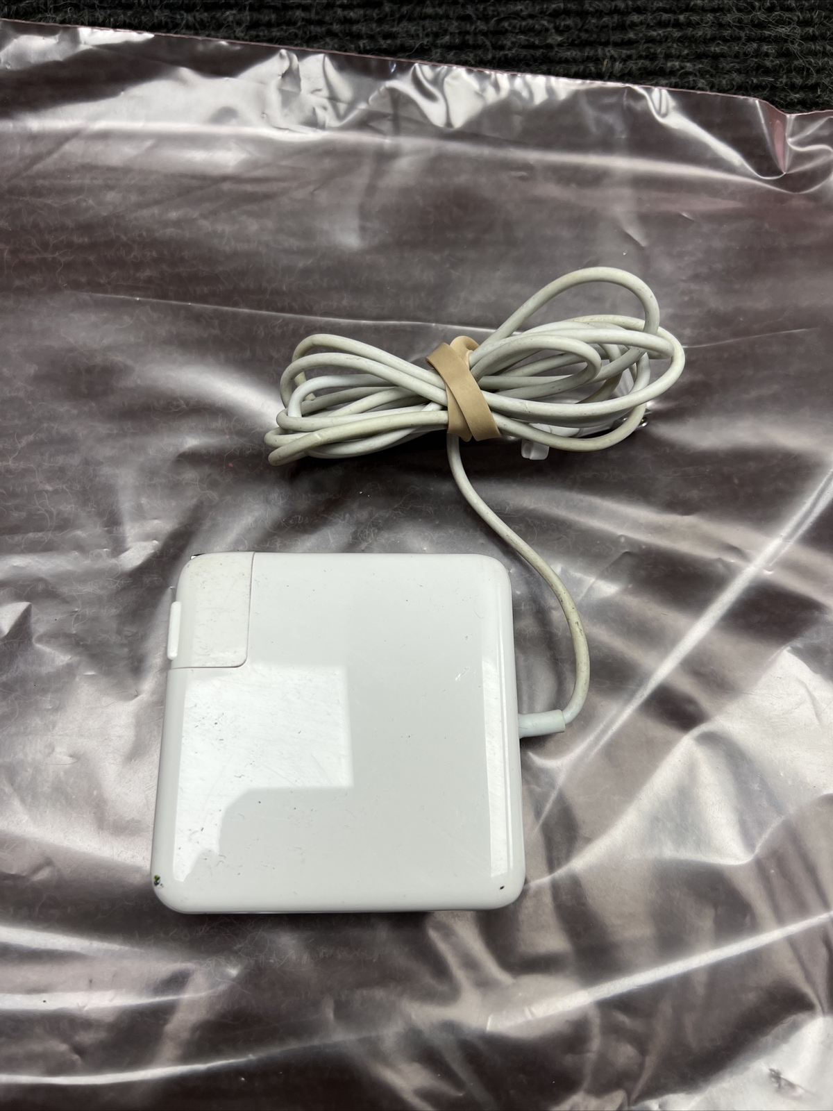 Apple Replacement  AC Adapter A1343