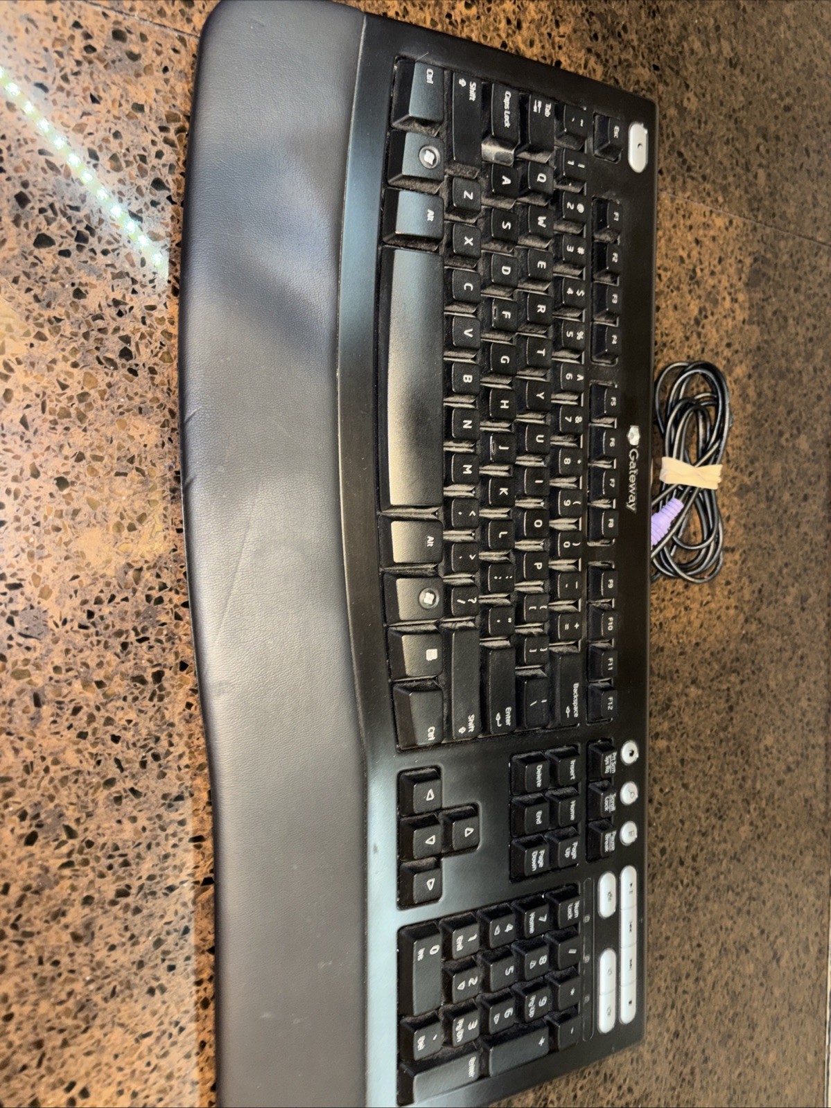 Gateway KB-0532 Elite PS2 Keyboard Black Ergonomic