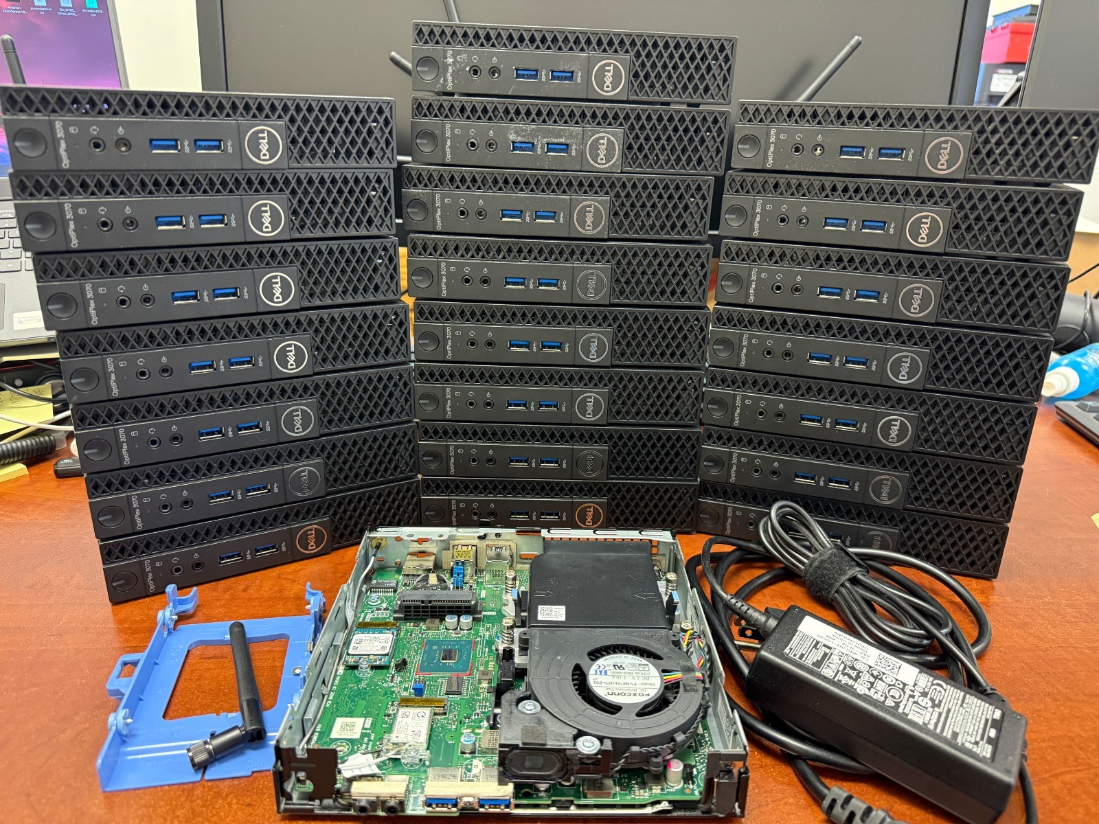 Dell OptiPlex 3070 Micro - 8GB RAM, Intel i5-8500T, 128GB NVME
