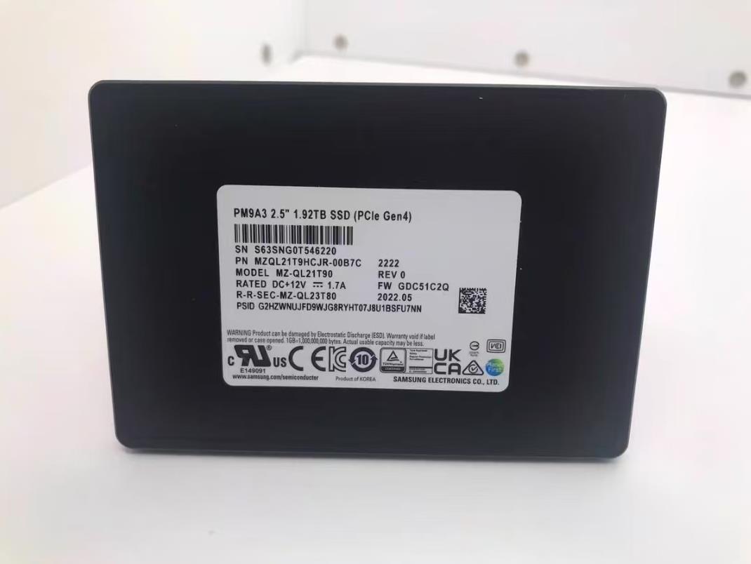 Original Samsung PM9A3 1.92TB SSD U.2 NVME MZ-QL7T60 PCIE MZQL21T9HCJR-00B7C