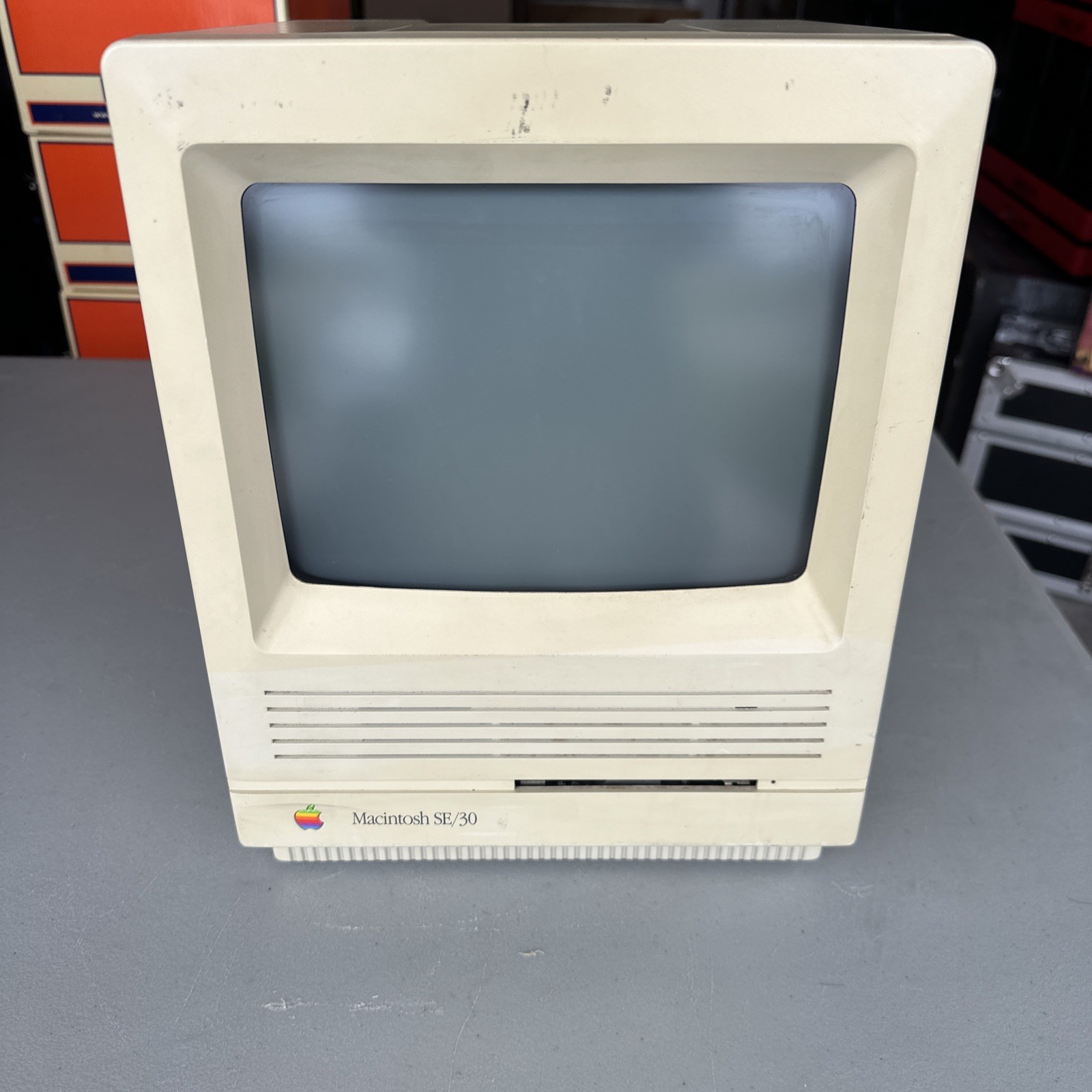 Apple Macintosh SE/30 M5119 Computer - Powers On - Parts Or Repair