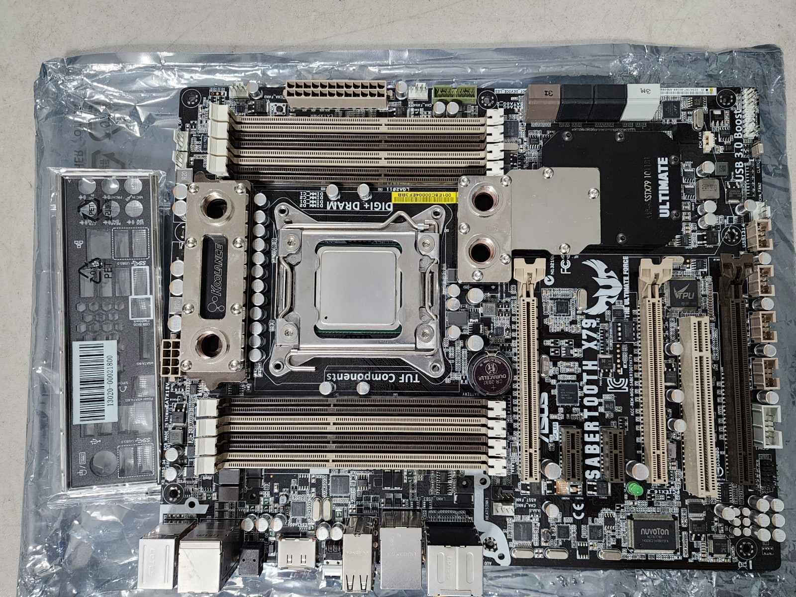 ASUS Sabertooth X79 LGA 2011 Intel X79 + intel i7 3970X 6 core CPU LPV091