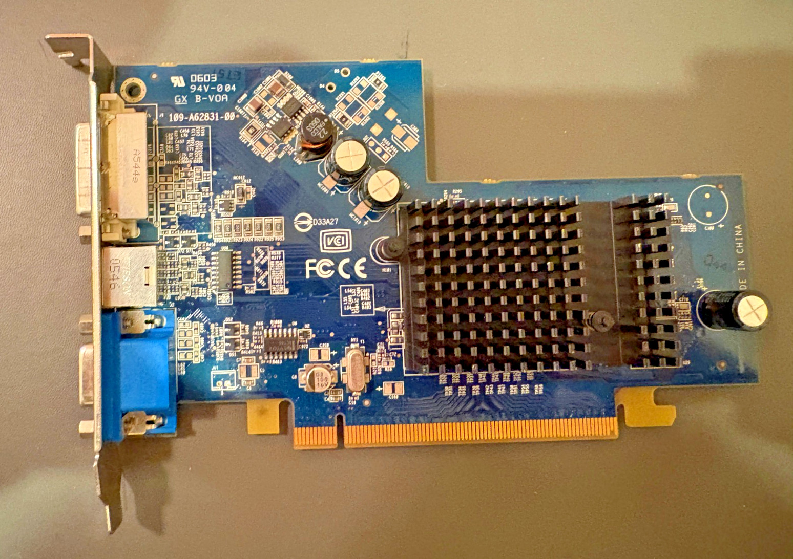ATI Radeon X300 SE 128MB DDR PCI Express x16 Video Graphics Card
