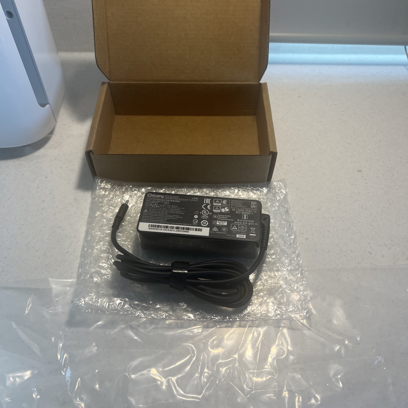 Chicony A20-065N3A 65W AC Adapter Plug