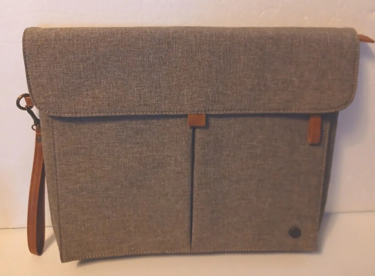 PKG Toronto Padded Weatherproof 12" Tablet/Chromebook Pouch Excellent Condition 