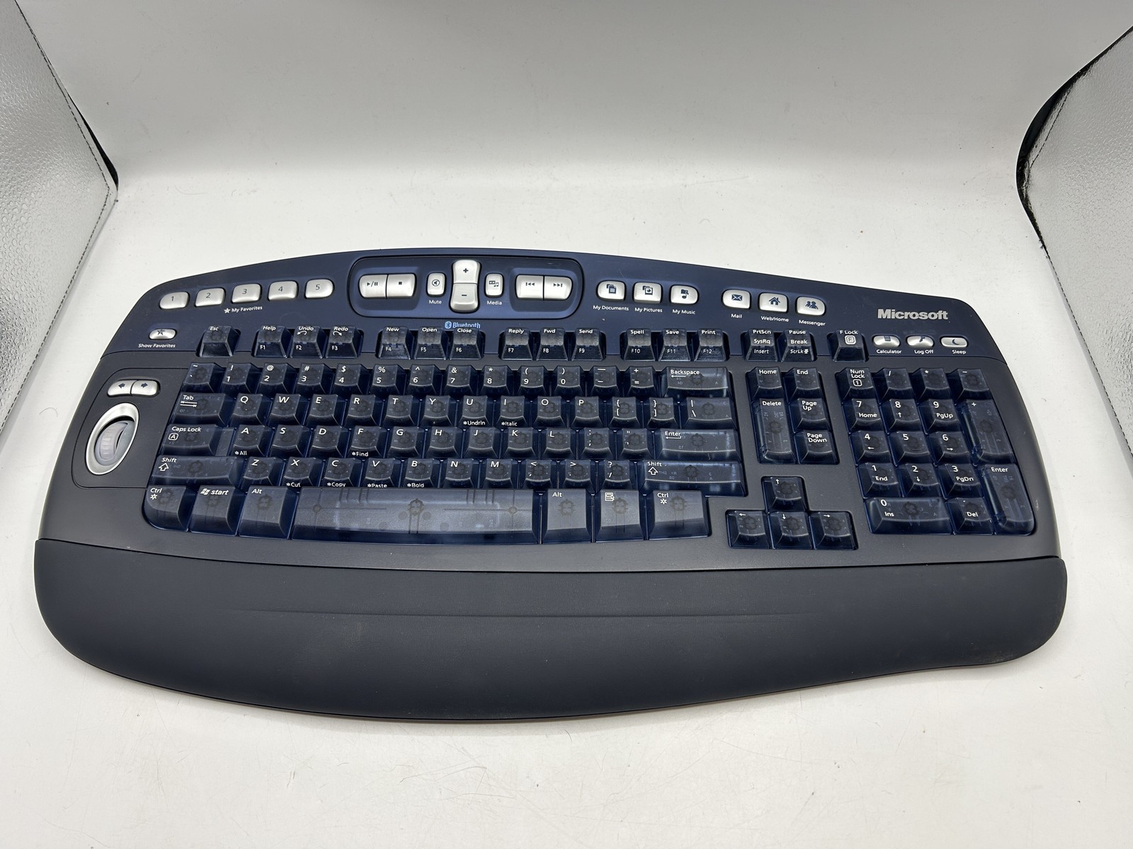 Microsoft All-in-One Surface Hub Keyboard 1632 With TrackPad W/ USB - Free S/H