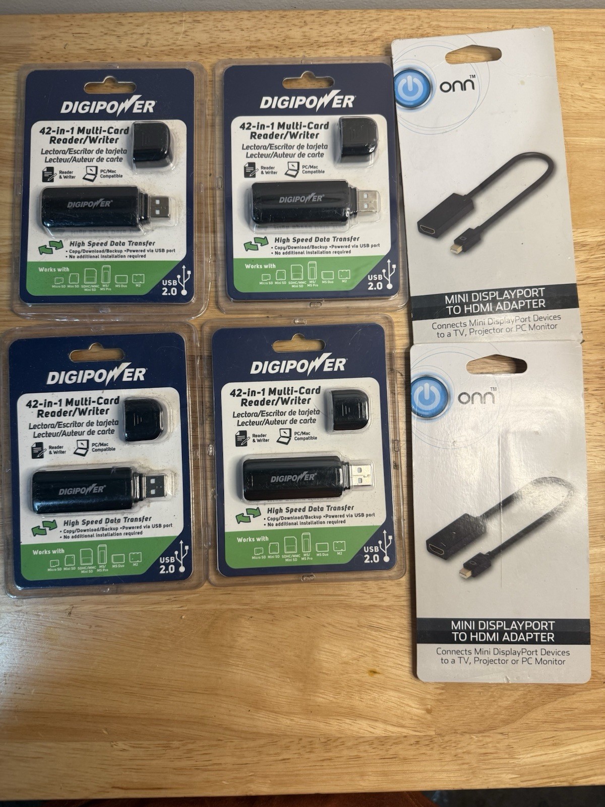 Lot of 4 Digipower Card Readers + 2 Onn Mini DisplayPort HDMI Adapters