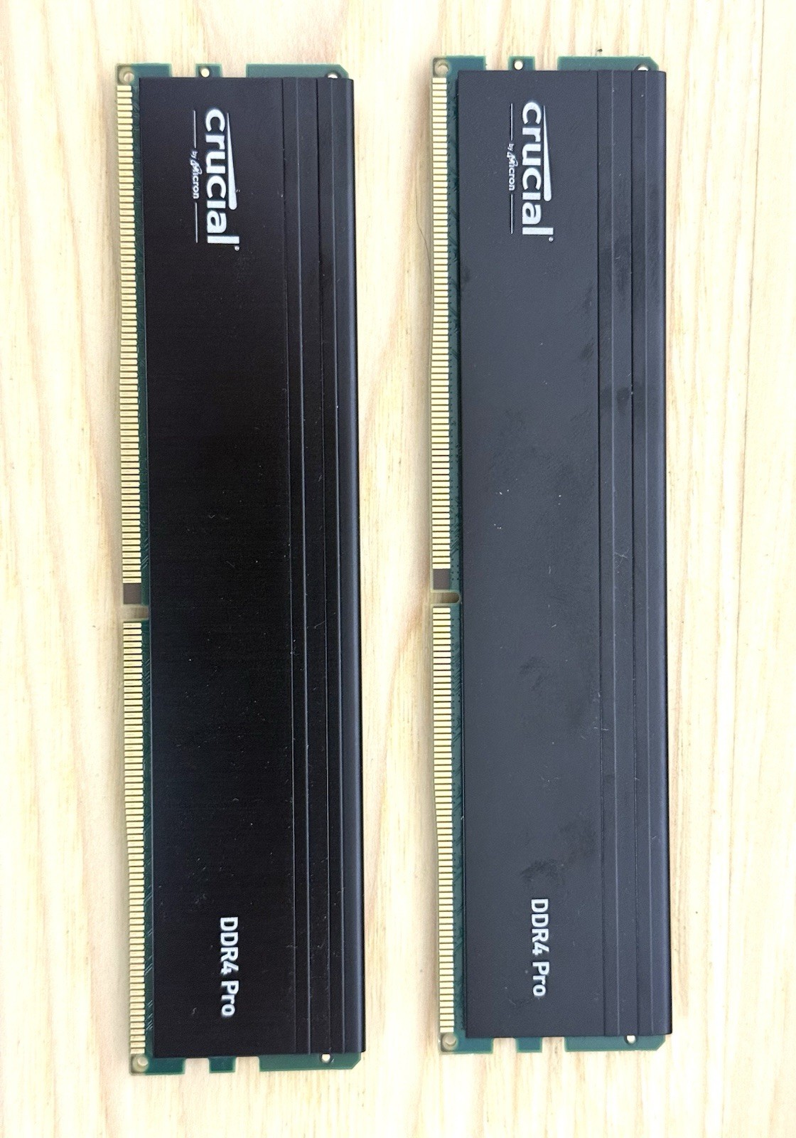 Crucial DDR4 Pro 32GB (2x16GB) DDR4-3200 CL22 RAM Tested Working