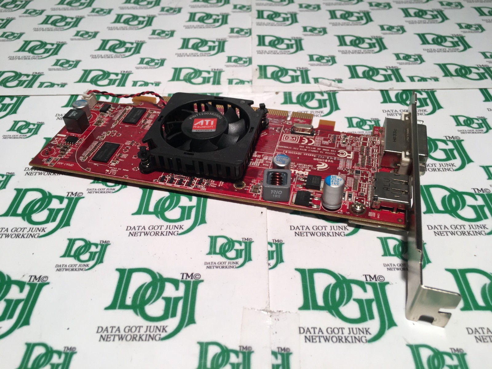 Dell ATI Radeon HD 4550 Video Card 512MB DDR3 03Y14F