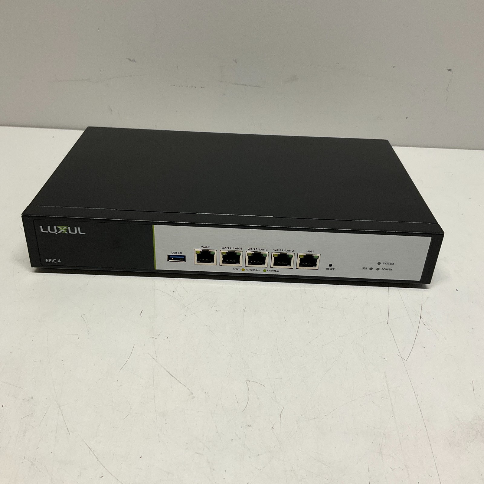 LUXUL Epic 4 ABR-4500, Gigabit Router W/Rear Ports Tested and Working