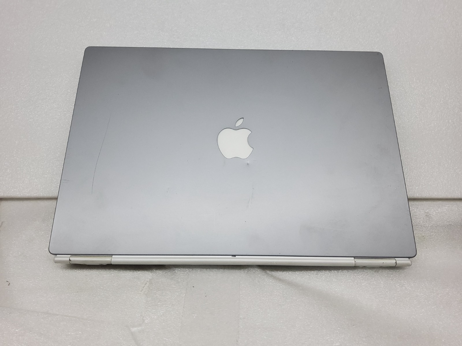 Apple Titanium PowerBook G4 M8407 Tested NO HDD/OS