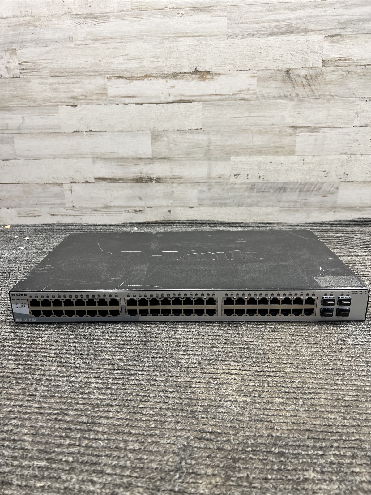 Used D-Link DGS-1210-52 52-Port Gigabit Smart Managed Web Smart Switch