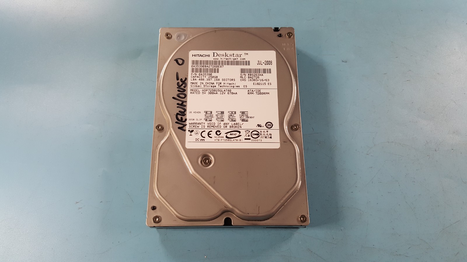 Hitachi HDP725025GLAT80 / 0A35390 Hard Drive