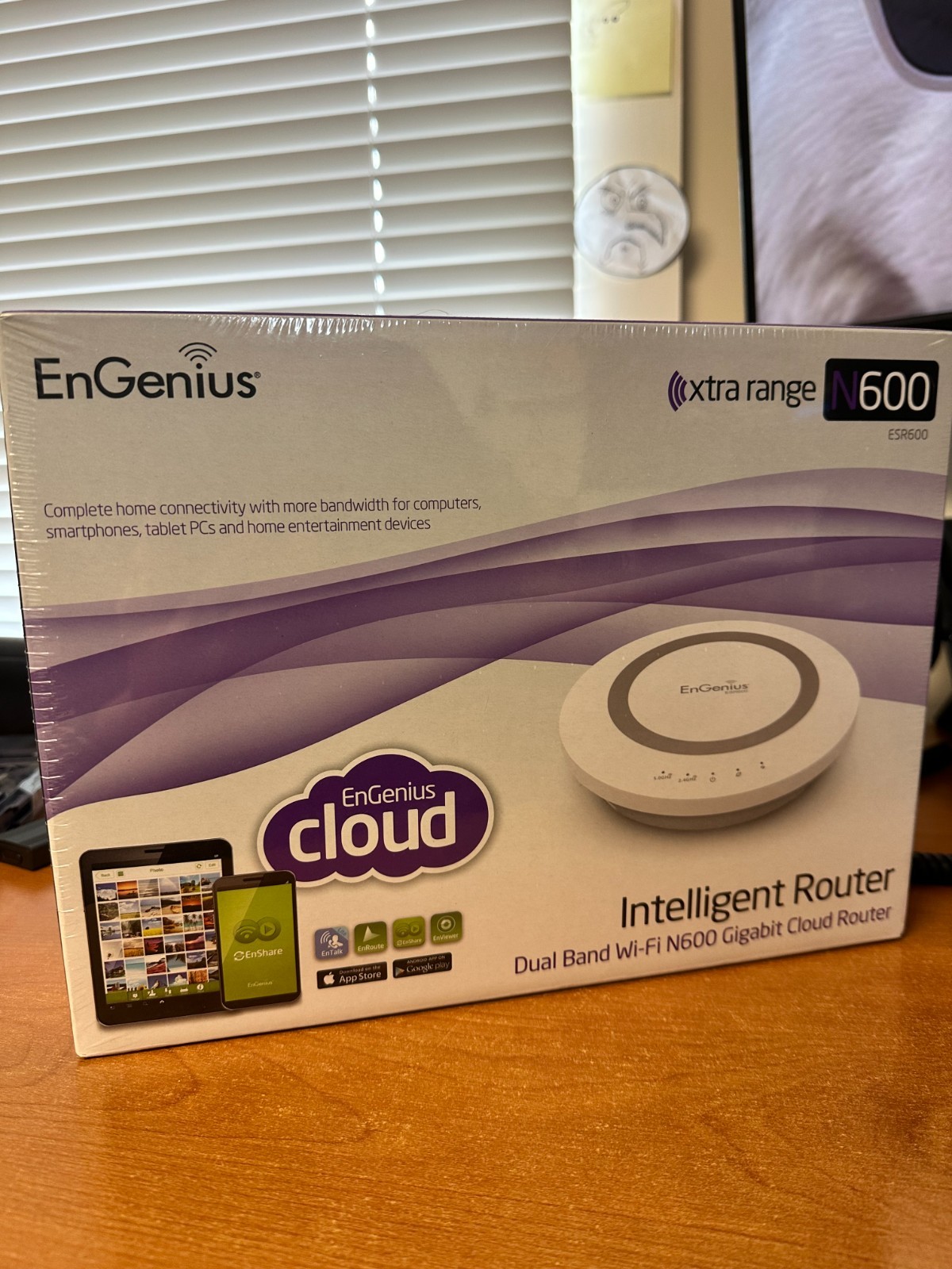 EnGenius Dual-Band Concurrent Gigabit Wireless Cloud Router ESR600