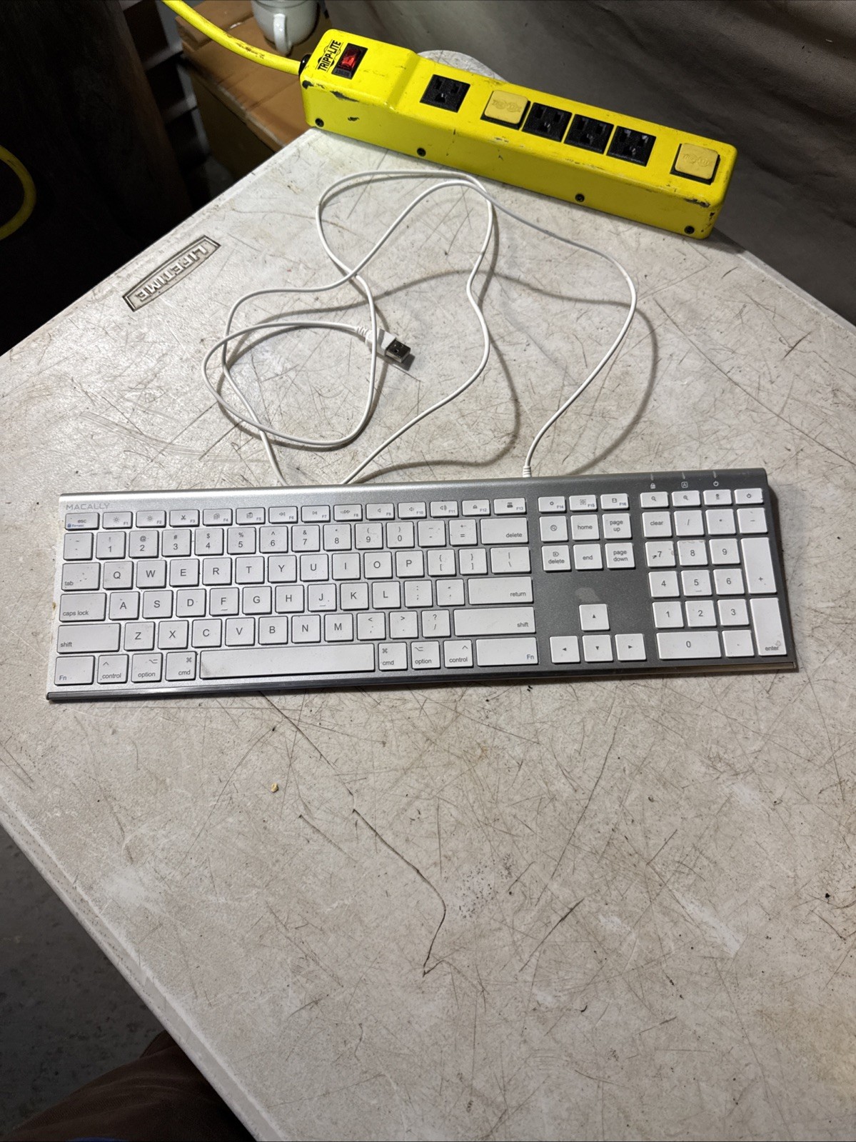 Macally Ultra Slim USB Wired Computer Keyboard Full Size with 20 Mac Keys