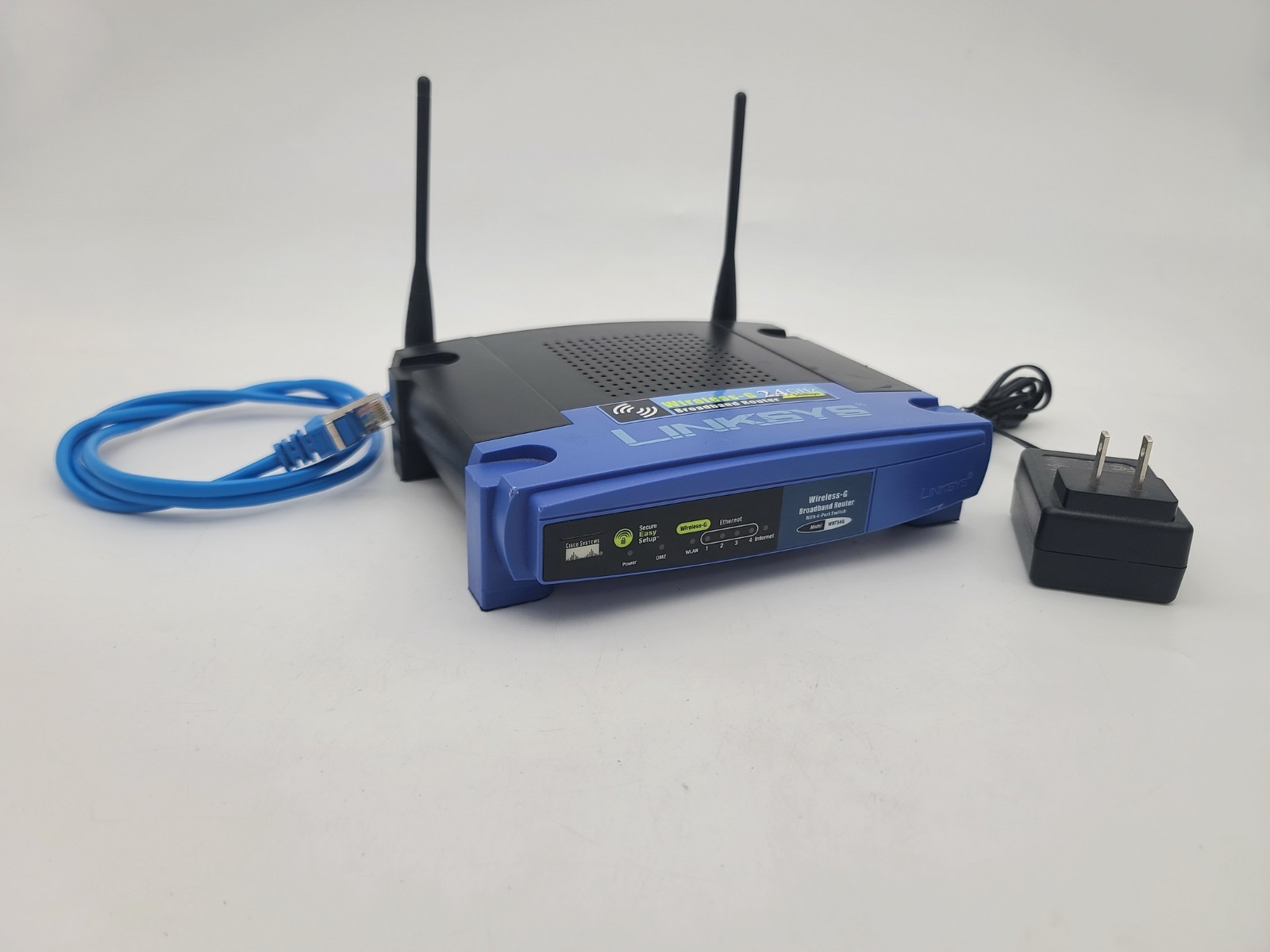 LINKSYS WRT54G V8 WIRELESS-G BROADBAND ROUTER 2.4GHZ 54MBPS 4-PORT W ADAPTER