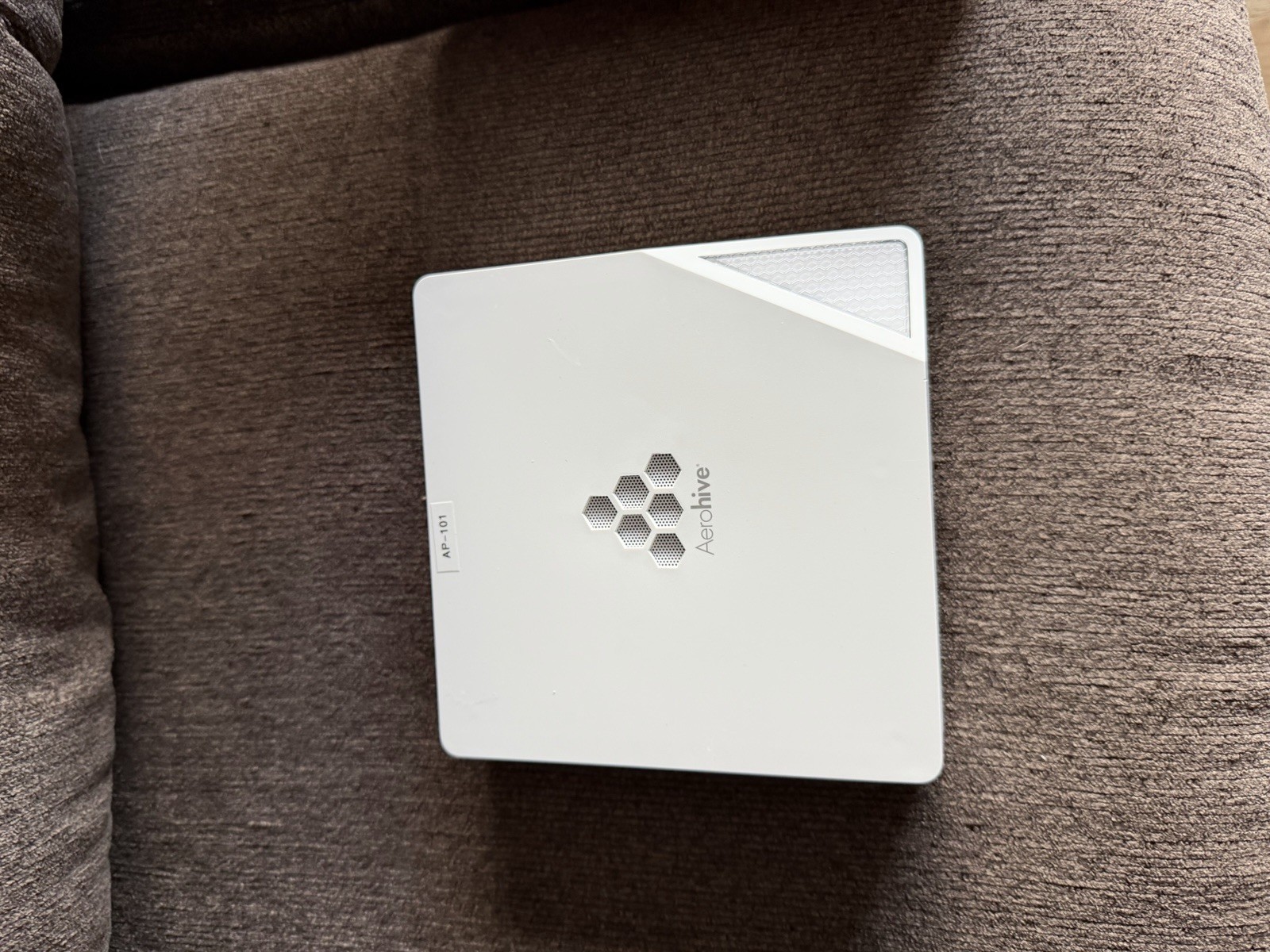 LOT OF 6: Aerohive HiveAP 330 Wireless Access Point