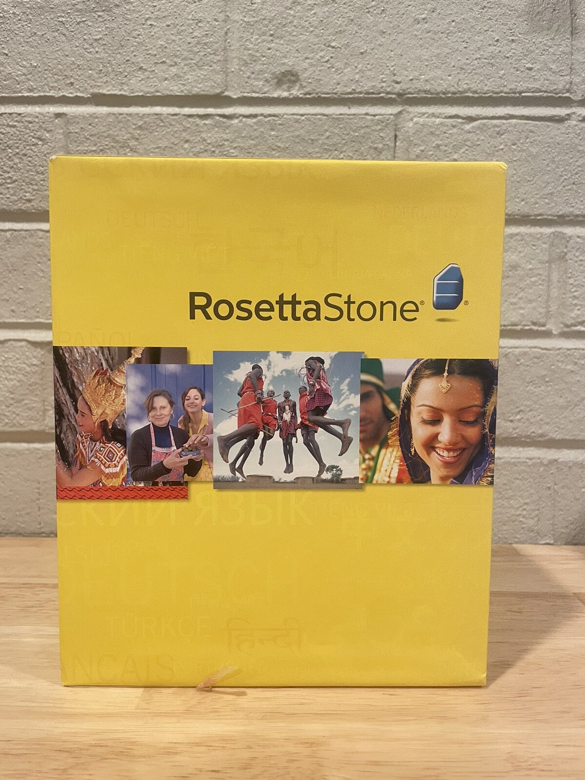 Rosetta Stone V4 TOTALe: French Level 1-5 Set for PC, Mac New Open Box (READ)