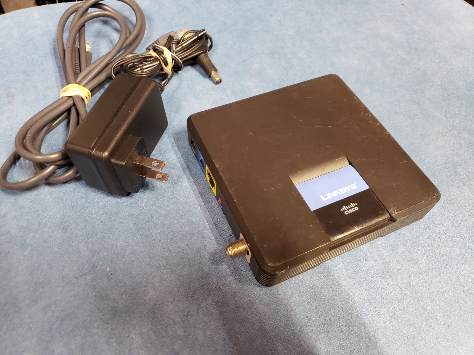 Cisco Linksys CM100 Cable Modem w/ Adapter