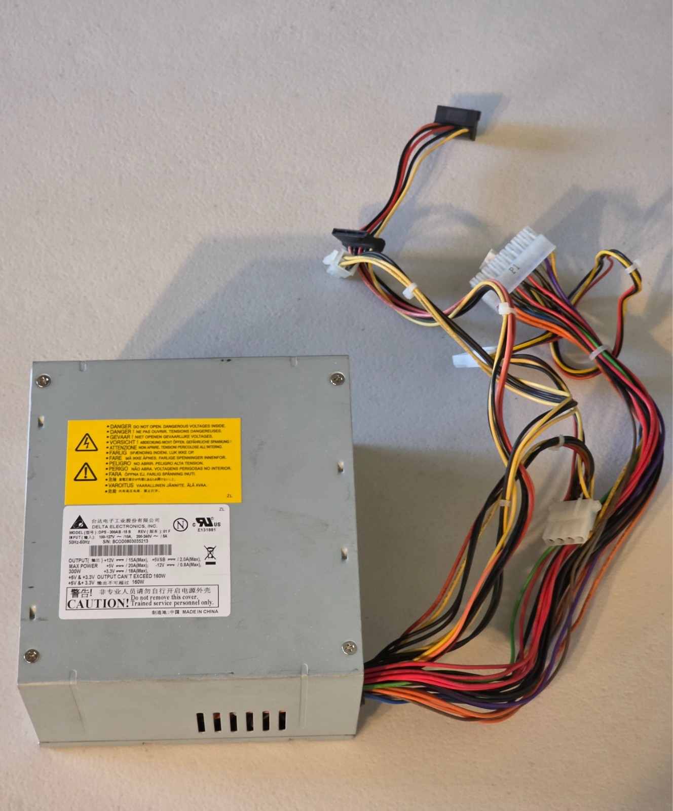TESTED 160w Delta Electronics DPS-300AB-15 A REV 00F Power Supply