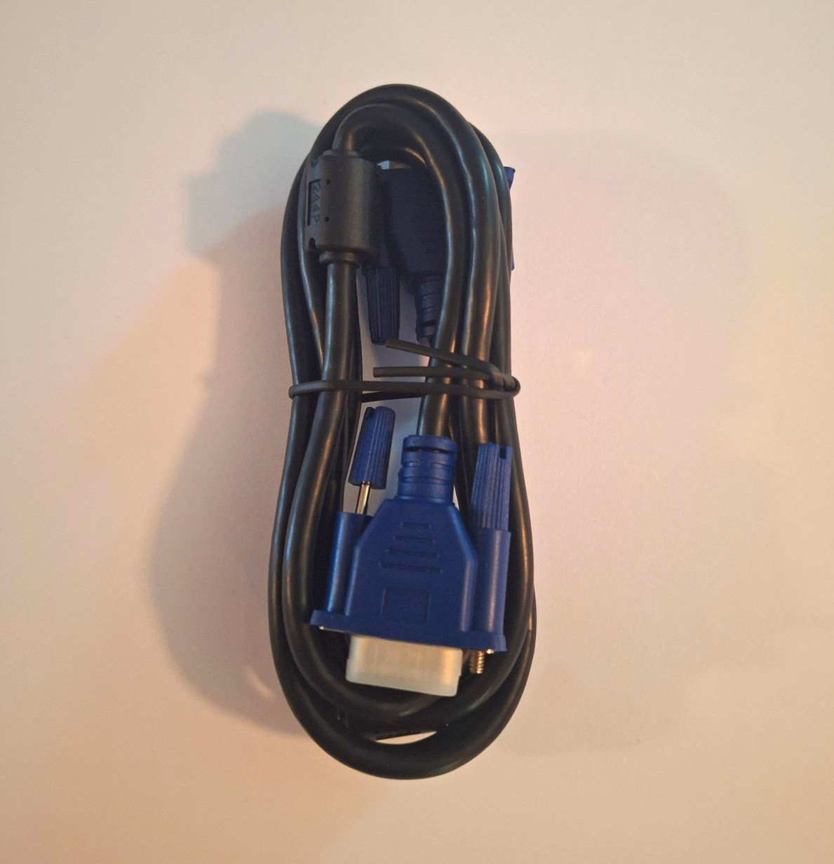 VGA/SVGA D-Sub 15-Pin Male to Male Cable 5 ft Core Black/Blue