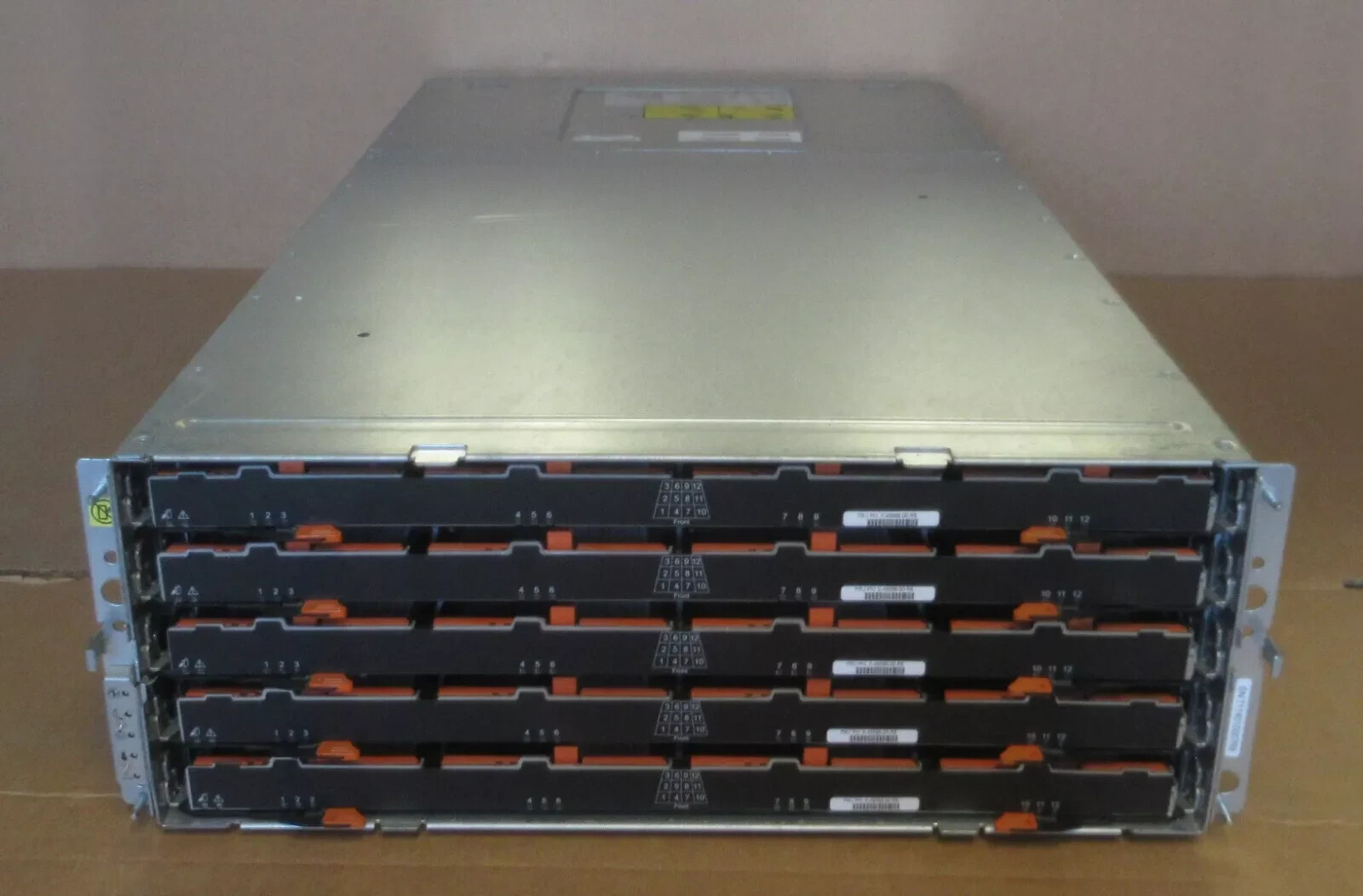 Netapp DE6600 Storage Enclosure 60x 3.5" HDD Bay 2x ESM E-X30030A-R6 Controller