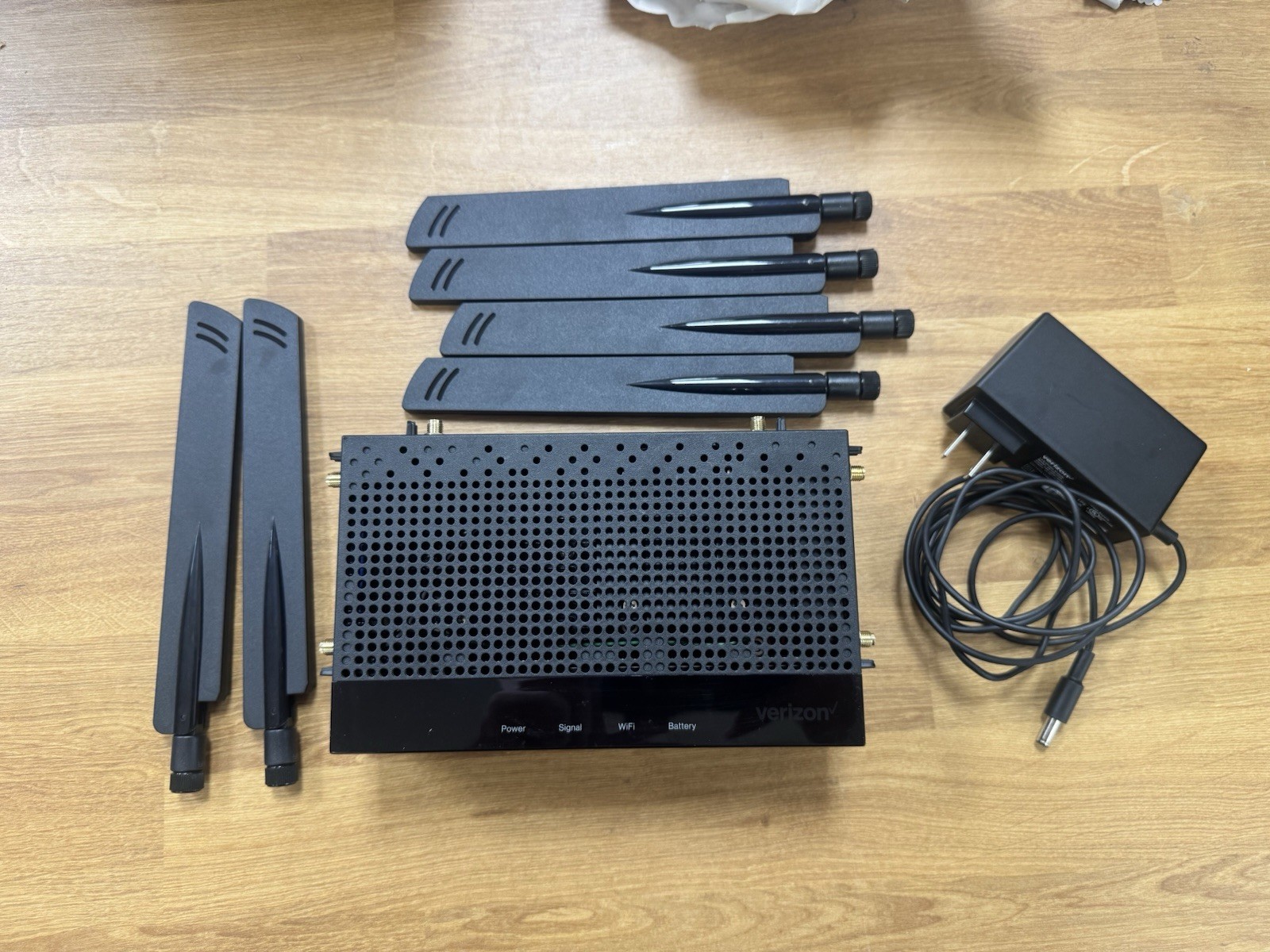 Verizon Internet Gateway Cellular Router/Modem - XC46BE “Dragon” (Read Desc)