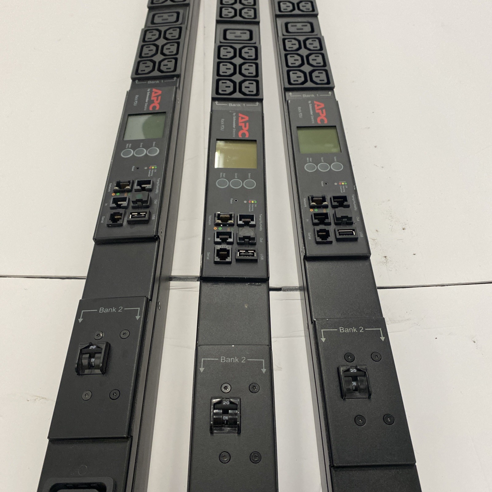 LOT OF 3 APC AP8841 200/208V 30A Metered Rack PDU 42 Outlets 36x C13 6xC19