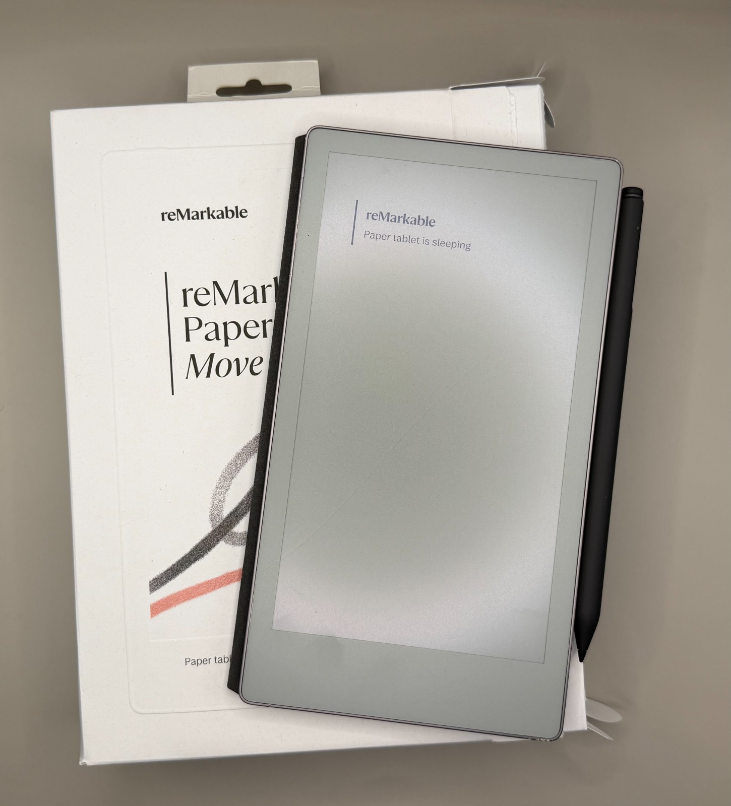 🔥reMarkable Paper Pro Move 7.3" + Marker Plus + Gray Basalt Folio - Cracked🔥