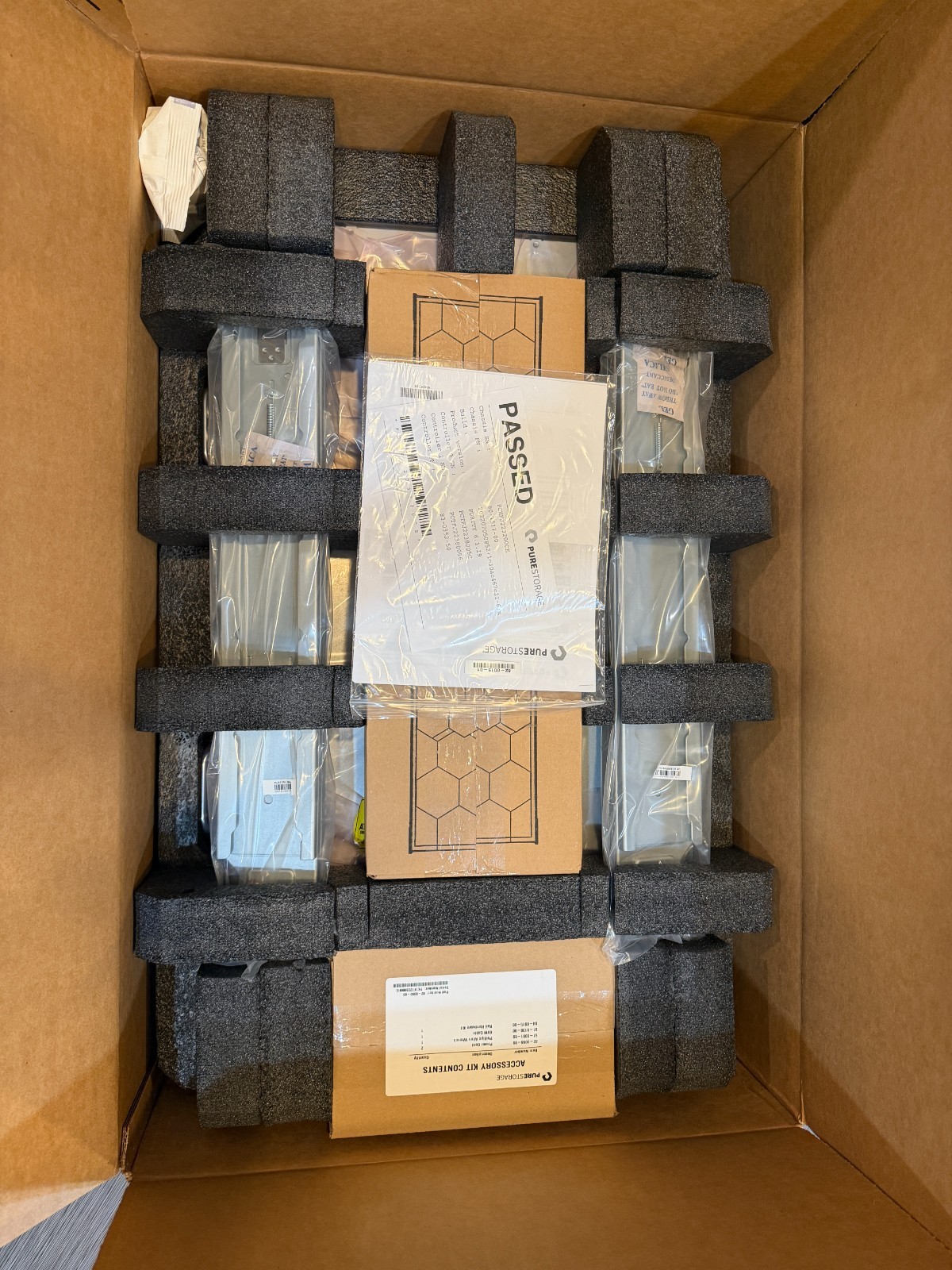 Open BOX - Pure storage X50-R3 127TB - with 14 x 9.1TB DFM,  and 6 drive filler.