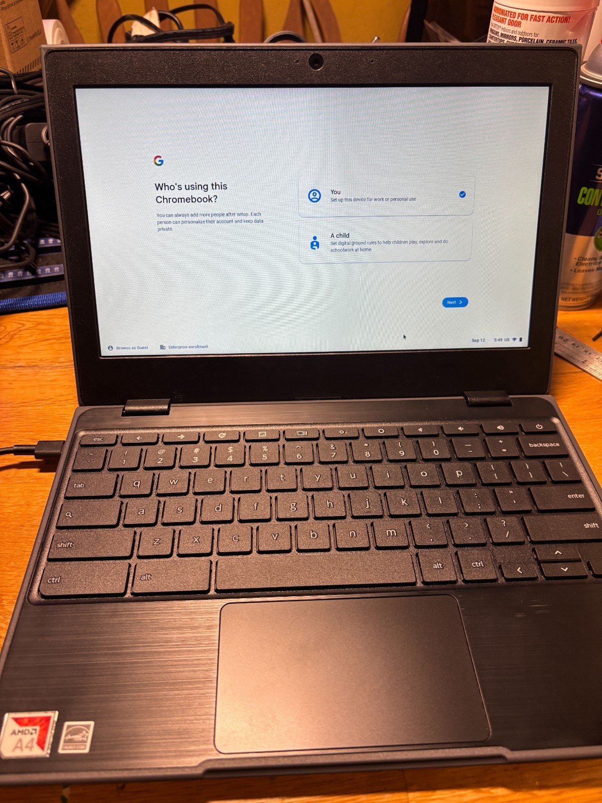 Lenovo 100e Chromebook 2nd Gen AST 82CD AMD A4 4GB 32GB eMMC Charger