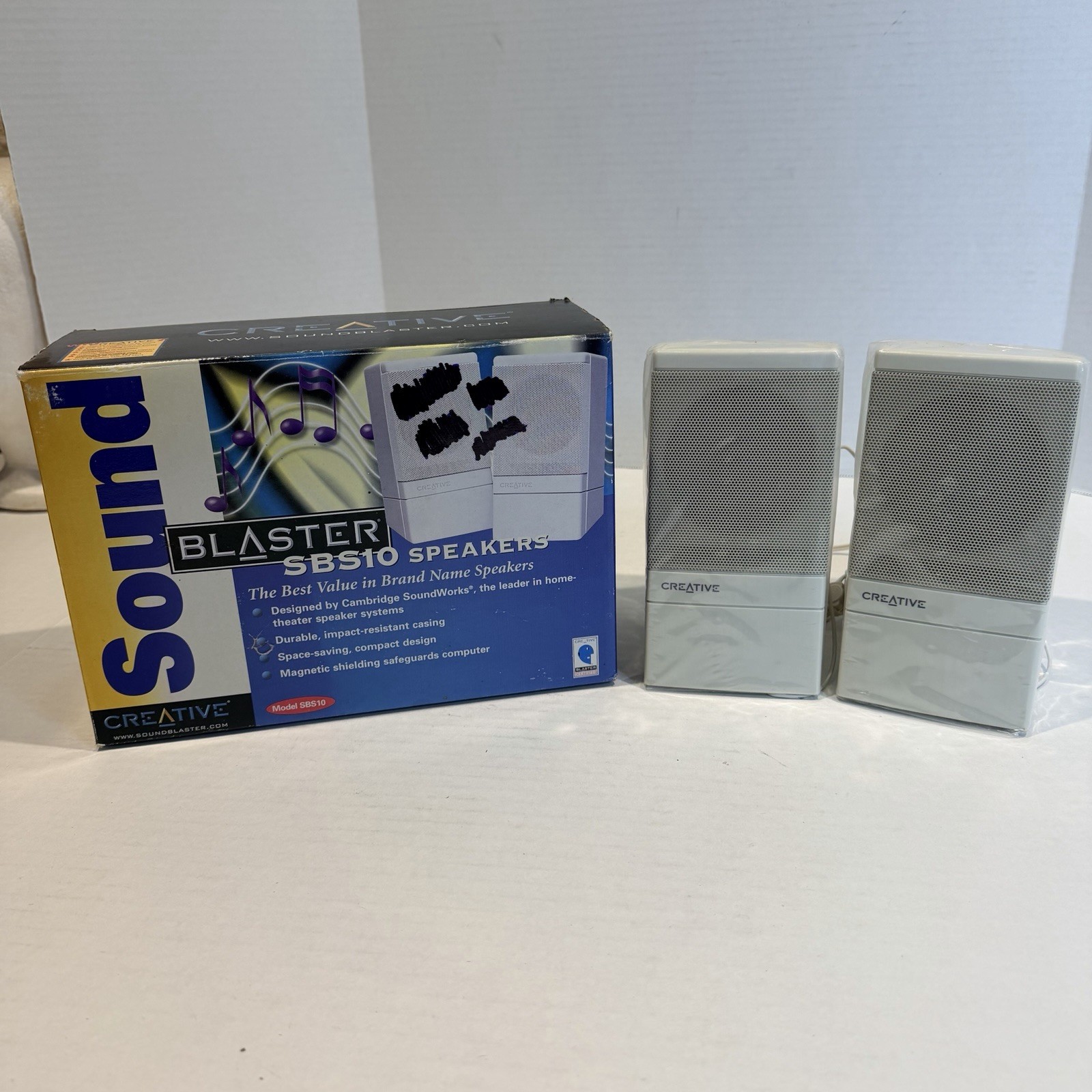 New Vintage 90s Computer Speakers Creative Labs Sound Blaster SBS10 NOS 1997