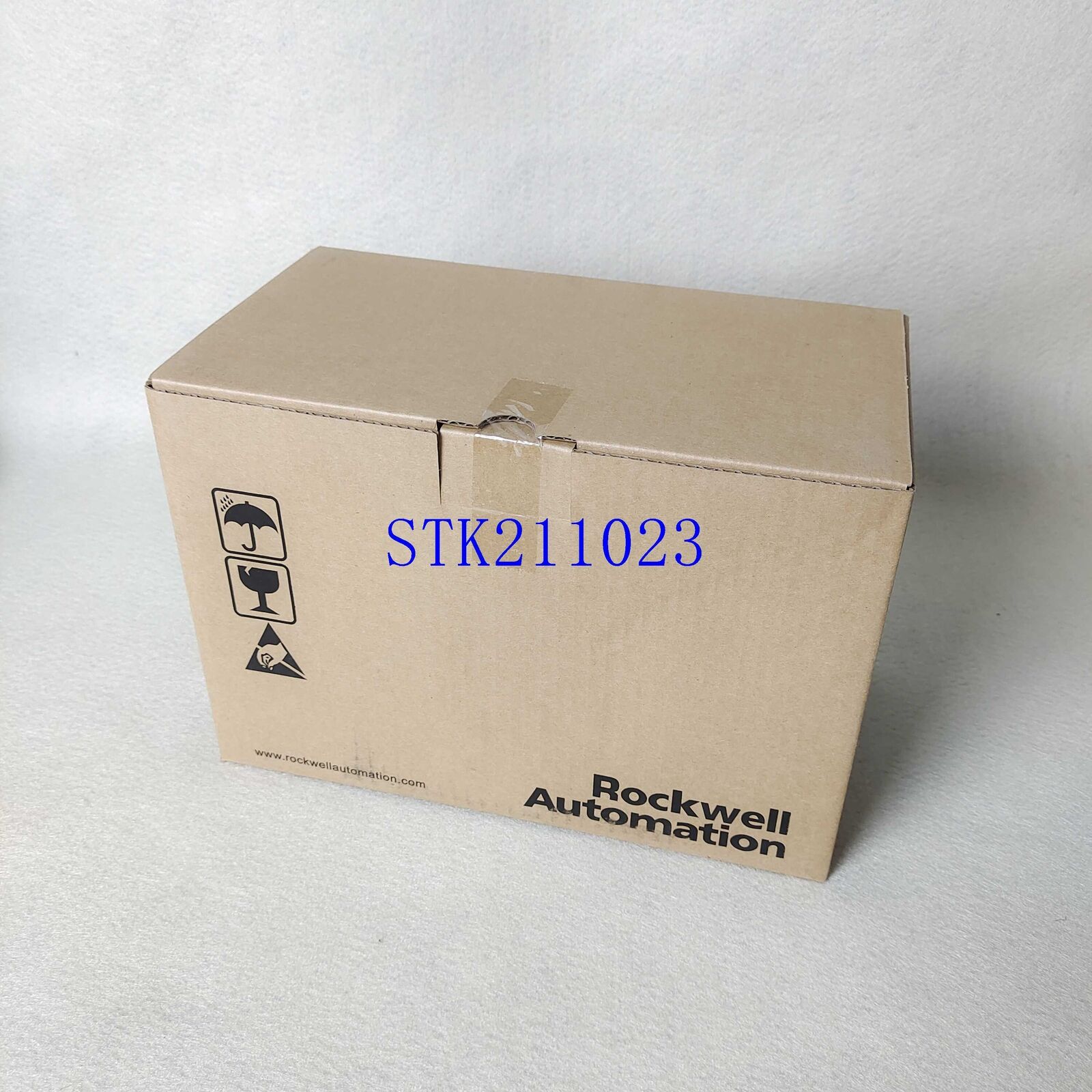 1pc for  new  22B-B5P0N104  (by Fedex or DHL)