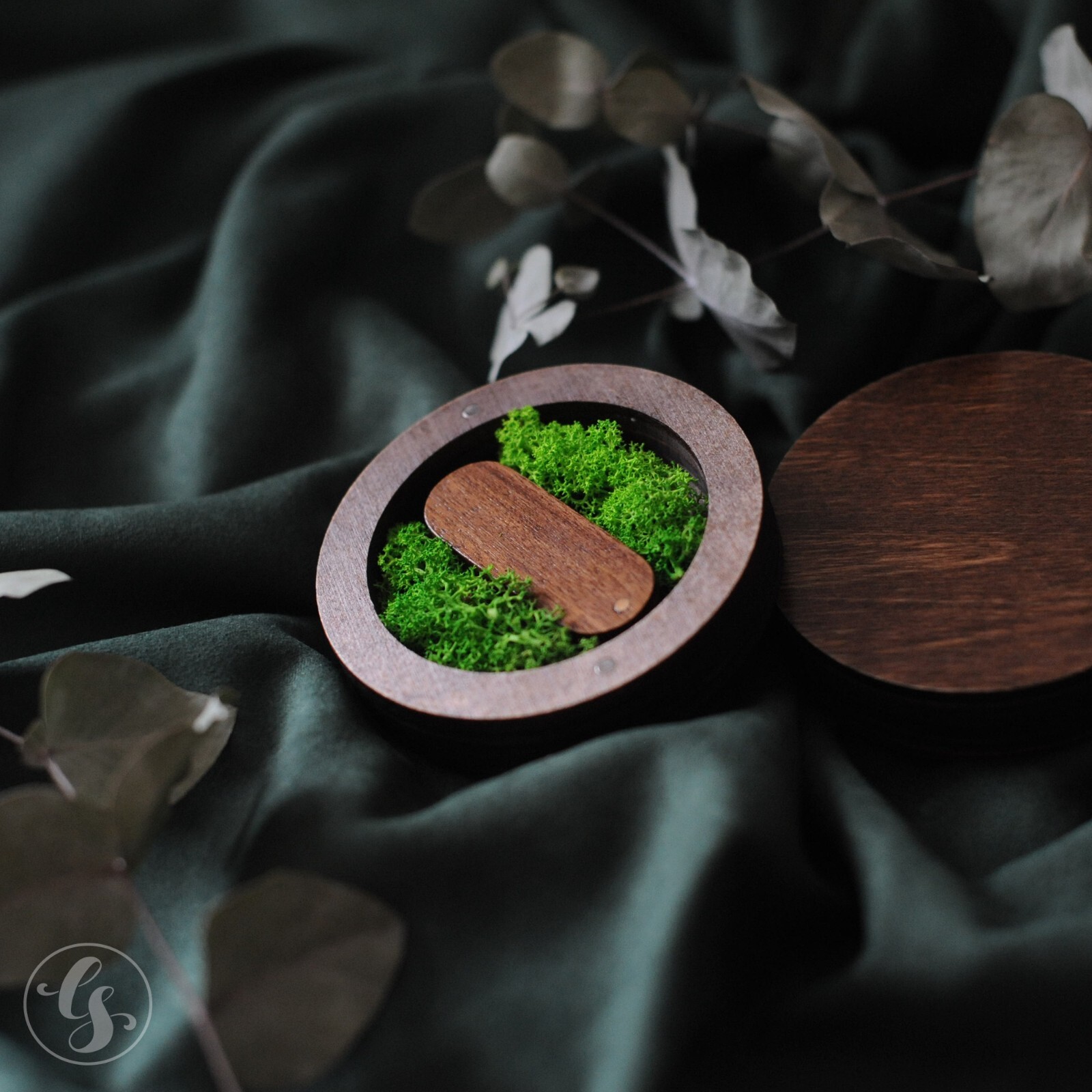 Custom Logo USB Flash Drive Wooden Box Case Wedding Memory Stick Thumb Pen
