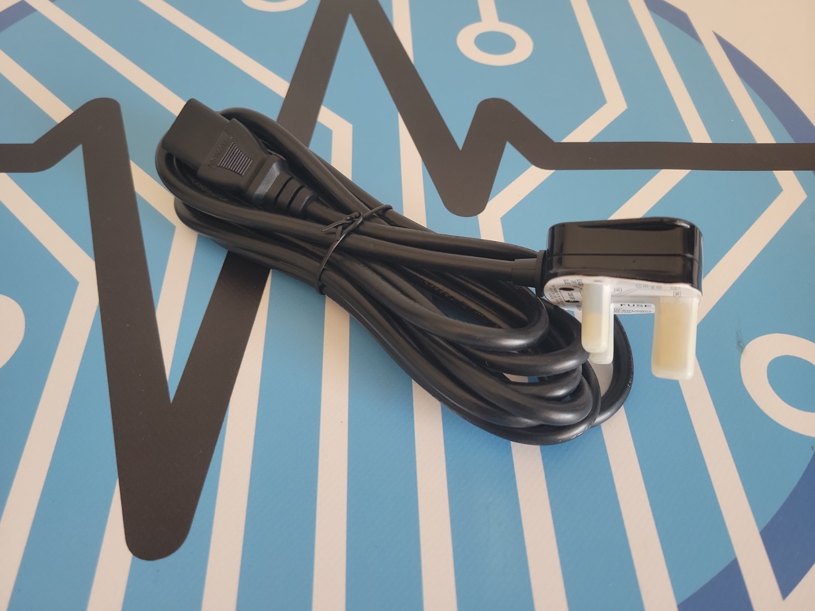 13Amp Fused 3-Prong IEC C13 Computer Power Cable Cord - UK Type G (BS 1363) Plug