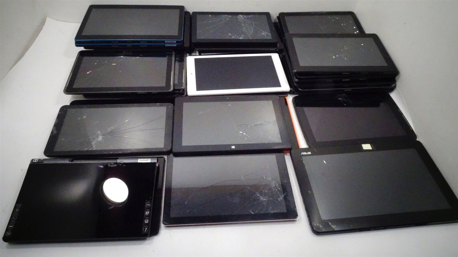 Lot 35 Mix Brands Tablets cracked screens - Please Read