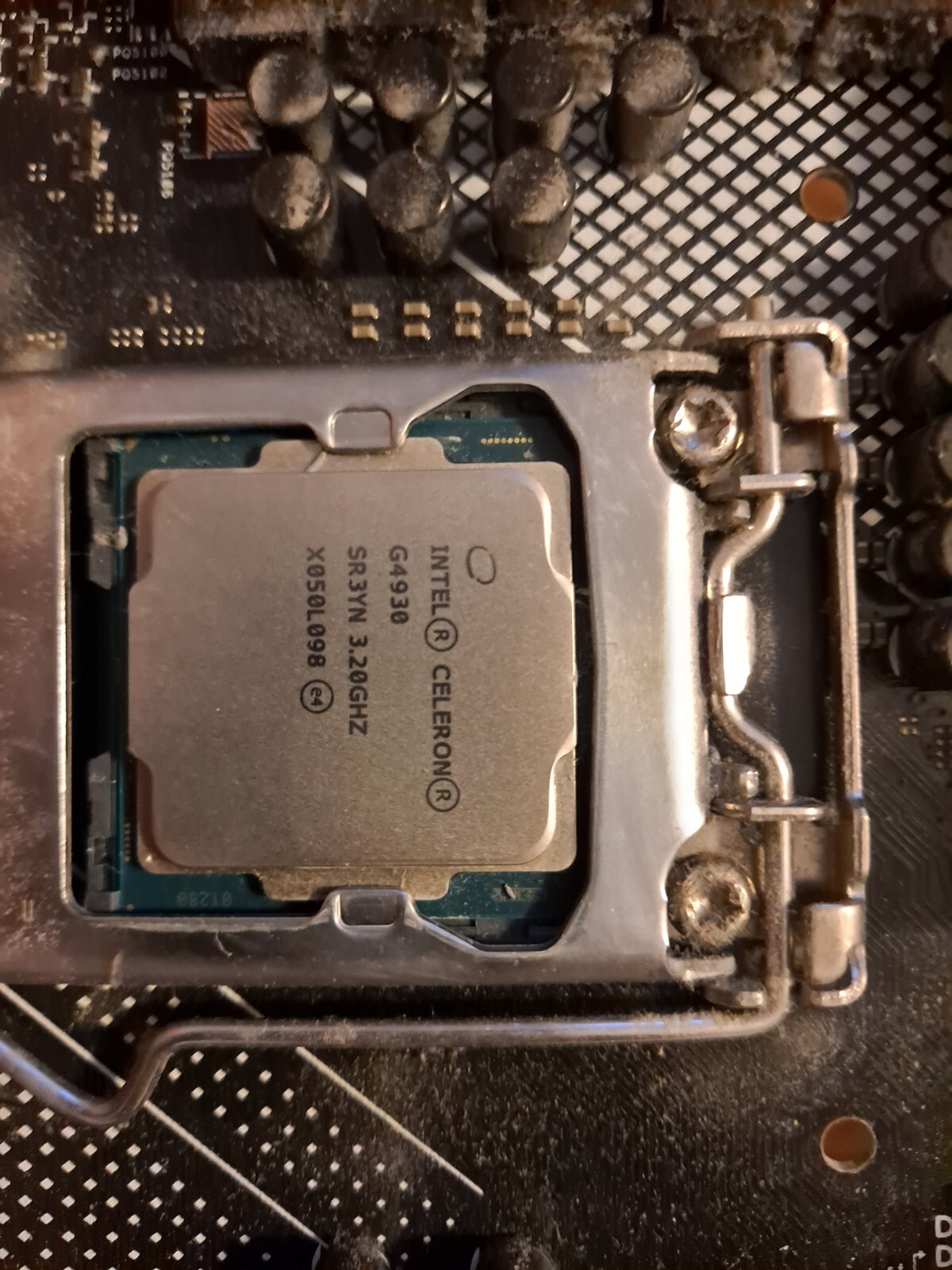 Intel Celeron G4930 3.20 GHz LGA 1151 Desktop CPU Processor SR3YN