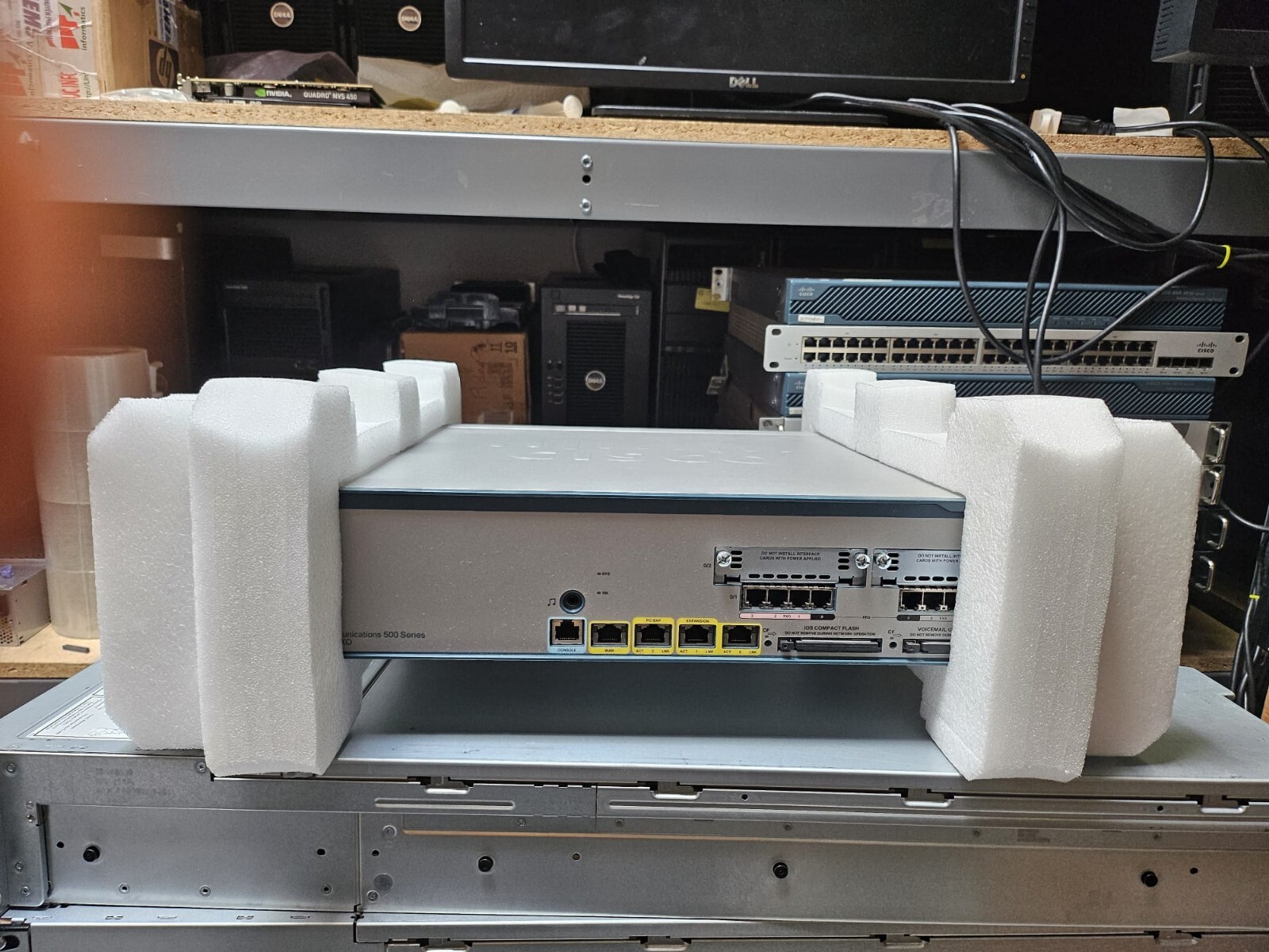 Cisco UC560 Unified Communications Router UC560-FXO-K9.